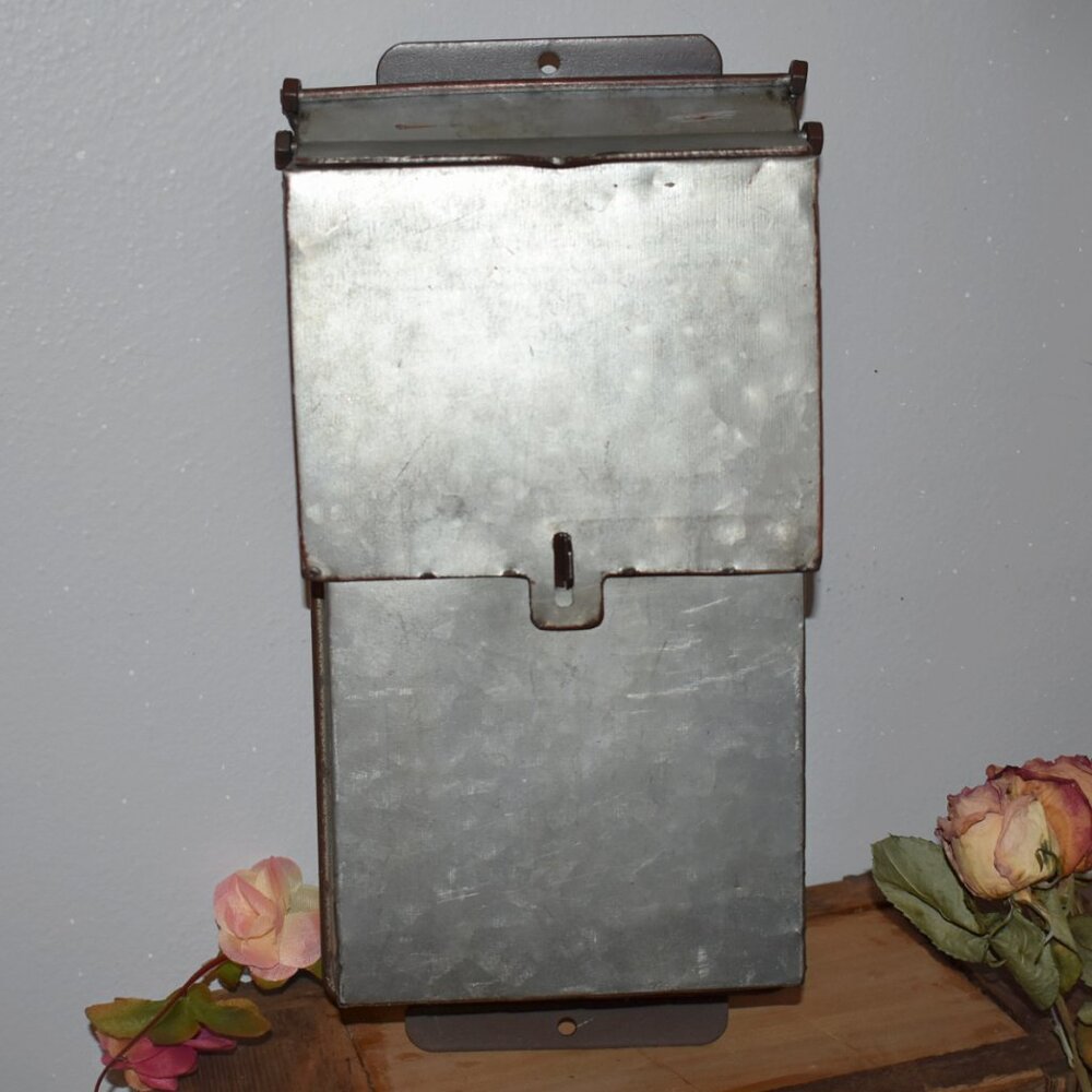 Vintage Rustic Silver Galvanized Metal Mailbox Country Cottage Farmhouse Decor
